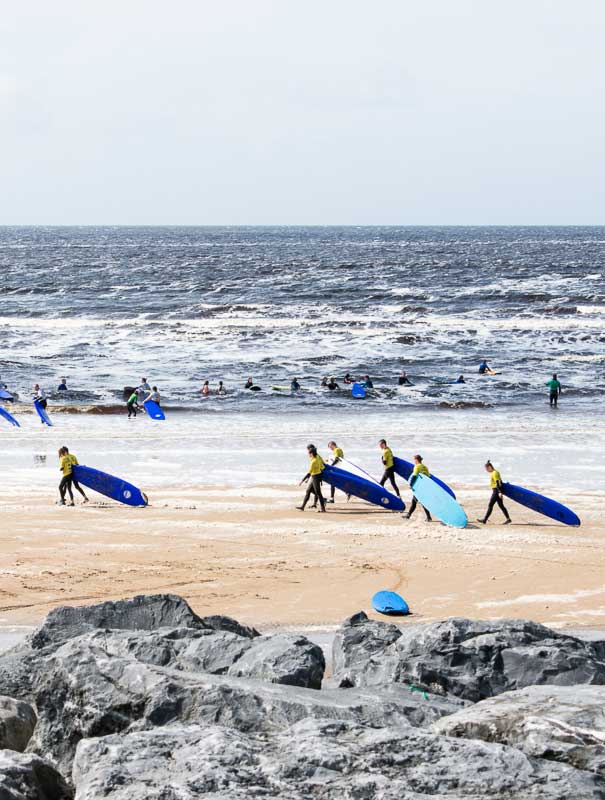 Surf lesson in Lahinch