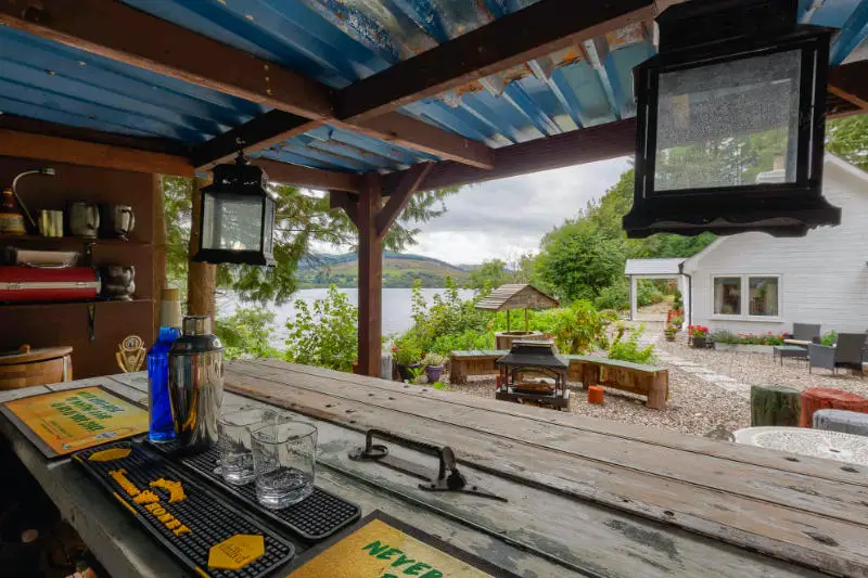 Scottish Bothy - Outdoor Bar 