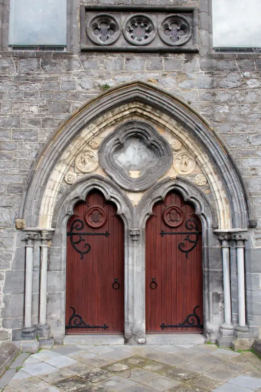 Portes de la cathédrale Saint-Canice à Kilkenny