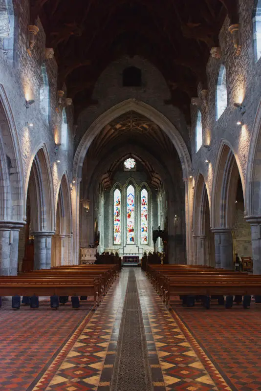 Nef de la cathédrale Saint-Canice à Kilkenny