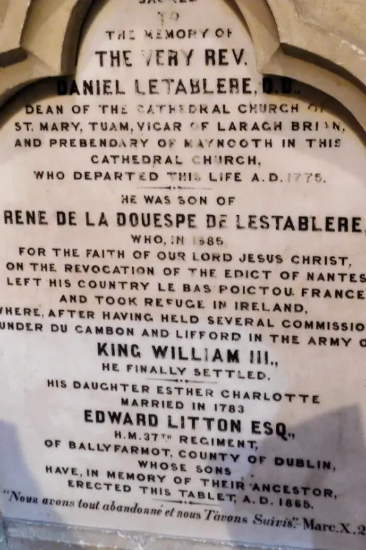 Tombe d'un protestant français dans la cathédrale St-Patrick à Dublin, Irlande
