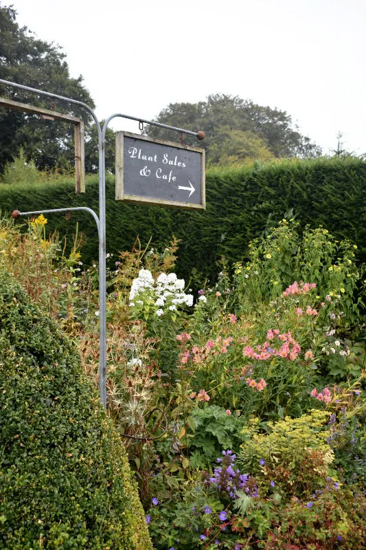 Sign to the Café in Altamont Gardens