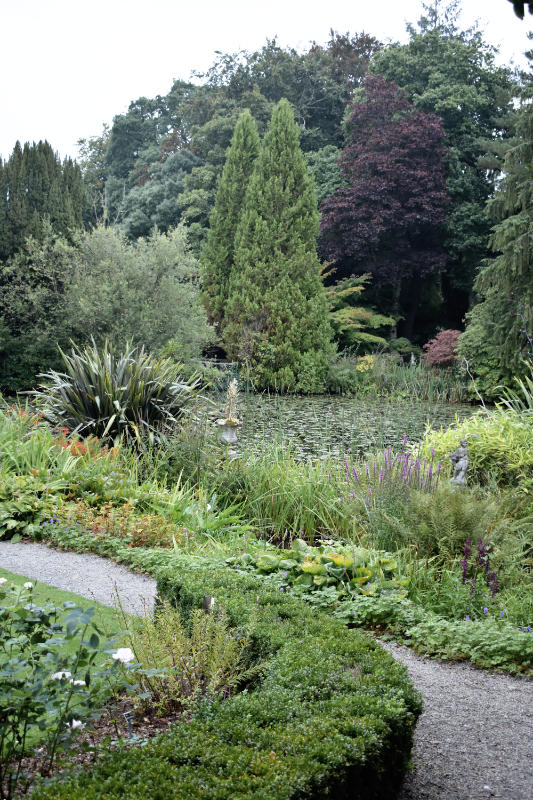Le lac des jardins d'Altamont dans le comté de Carlow