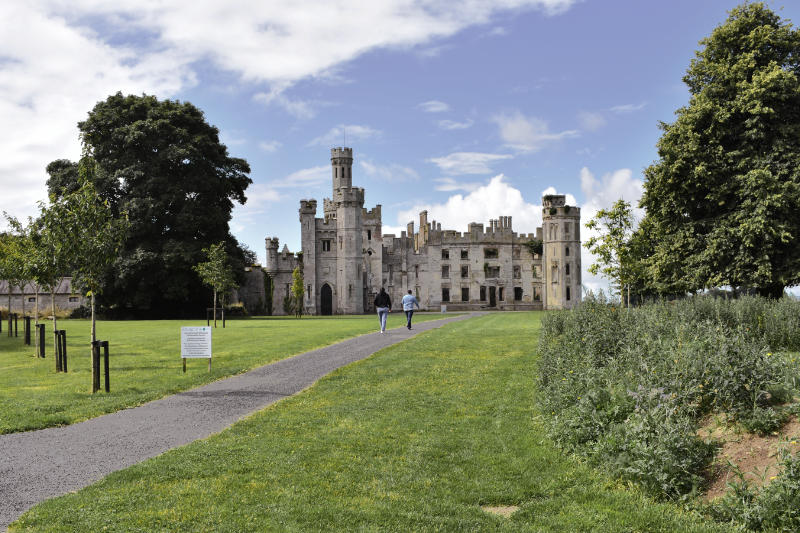 Les ruines du manoir de Duckett's Grove dans le comté de Carlow