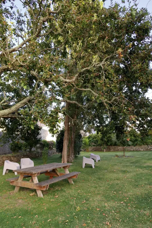 Garden surrounding Hotel Armen Le Triton Roscoff